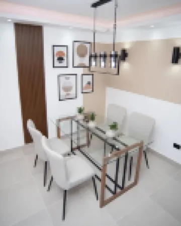 Luxury Apartment w/Parking,calm, w/Elevator, New 聖地亞哥酒店