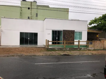 House 50 meters Enseada Beach