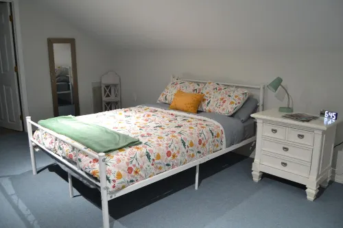 Charming studio in peaceful Long Beach with AC