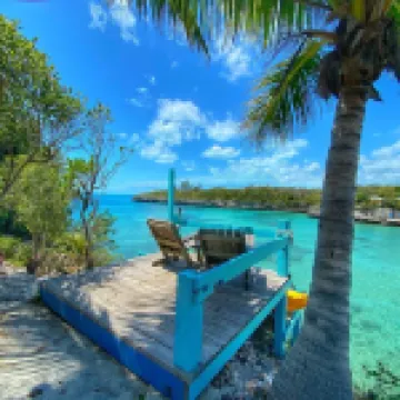 WATERFRONT W/POOL, TAMARIND TREE Hotels in Gregory Town