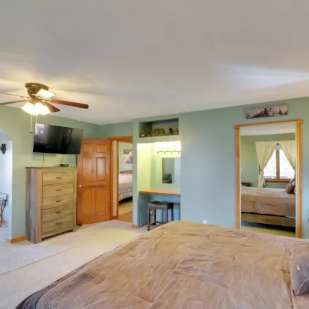 Lovely Terra Alta Cabin < 1 Mi to Alpine Lake