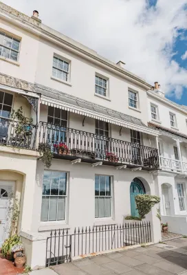 Beautiful Beachfront Townhouse Hotels in Saint Leonards