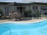 Parkview Motel - Pool