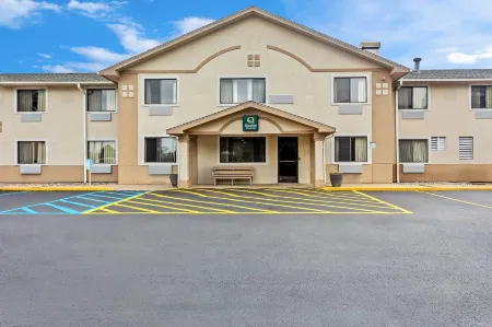 Quality Inn & Suites Howe - Sturgis