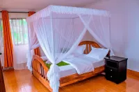 Oreteti Home offers stunning Landscapes with a breathtaking view of Mount Meru.