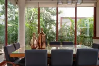 ¡TIKAL! Luxury 4BR Private Pool & Gym, 24/7 Security