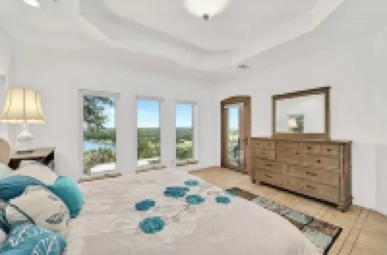 Panoramic View of Lake Marble Falls- 4BRM 10 Acres 1 King and 3 Queen Beds