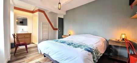 Maison Accès Plage à Omaha Beach Отели рядом с достопримечательностью «Camping Capfun Joncal»