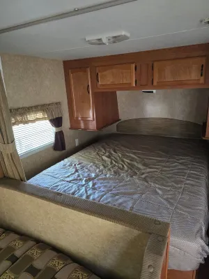 Charming 1-bedroom mobile home in Lakewood with AC Lakewold Gardens附近的飯店