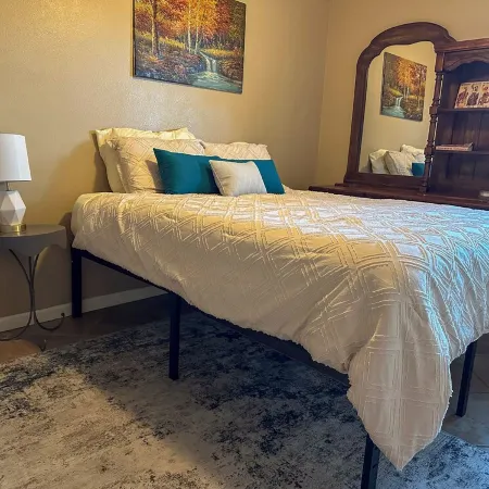Centrally located older 4-bedroom house in lovely Yuma