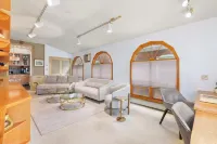 Charming Luxury 2-bedroom building in lovely Allentown with AC, fitness room