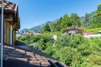 Large, comfortable and very quiet apartment in the center of Kaltern with garage & elevator