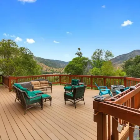 No Cleaning Fee ~ Awesome Views~8Beds~Near Restaurants & Sequoia Park