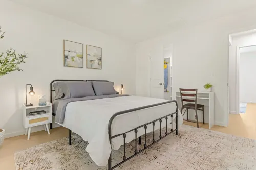 Spartanburg Home w/BBQ, Fire Pit. Sleeps 8.