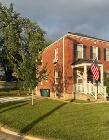 2BR, 1BA Boutique Brick Beauty located in historic Eastport.