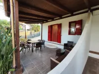 Villa Pizzomunno, small villa in Vieste with direct access to the sandy beach.