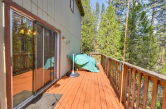 Arnold Getaway with lake access