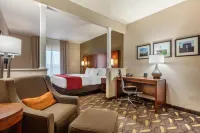 Comfort Suites - Pools