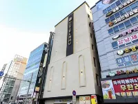 Wonju Hotel May 原州市のホテル