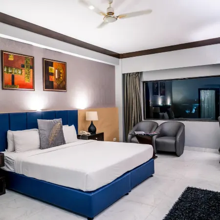 Hotel Pal Heights