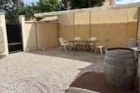 Gite chez Galinette 50M2 plus 50M2 private terrace 300m from center