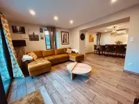 Gite la Maison du Vigneron with 4 bedrooms Hotels in Montolieu