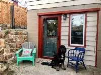 Trails, Tails & Town – Pet-Friendly Stay Near It All