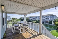 New Rental! Spacious 4-bedroom home in Ocean Isle Beach. 5 minute walk to beach!