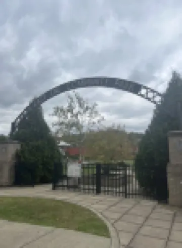 Historic 3 Bedroom home, steps away from the Capitol, Clay Center and Ballpark.