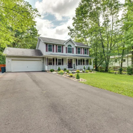Hot Tub, Game Room & Fire Pit: Pocono Summit Home!