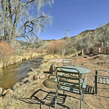 Moms Place in Jemez - 1 Mi to Hot Spring