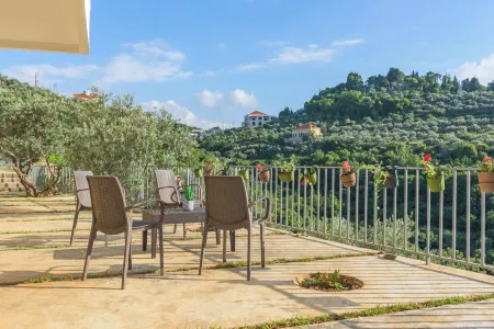 L'Olivier - L'Auberge de Kour - 3-BR Villa W Private Pool Отели в г. Enfeh