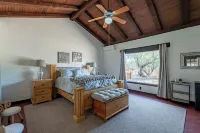 Woodland Rd 1882 Historic 12-acre ranch, Resort landscape views up to 30 ppl