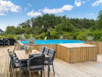 "Asel" - 4km from the Sea - piscina