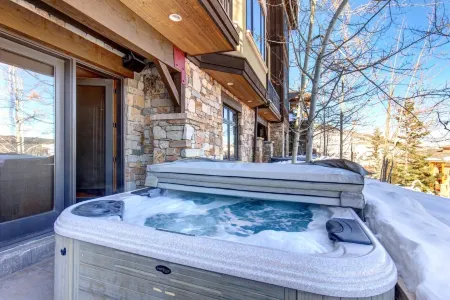 Park City Vin-17 Hot Tub Kbm Resorts