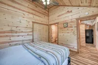 Rustic Cabin with Firepit and Grill - 10 Mins to Main St