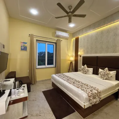 The Orchid Retreat Отели рядом с достопримечательностью «Мехтаб Баг»