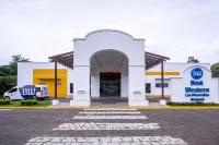 Best Western Las Mercedes Airport のホテル