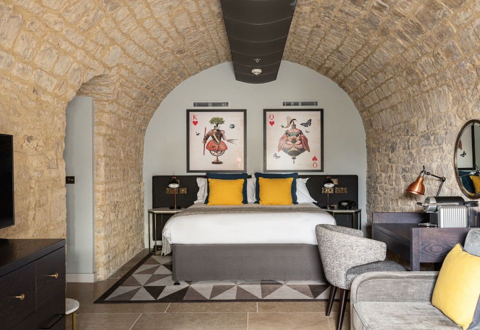 2. 호텔 인디고 배..