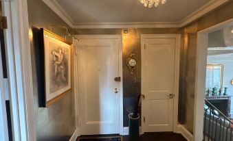 NY Luxury Home Suites