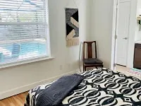 Cheerful 4 Bed, 3 Bath Home with Screened Pool Hotels in Winter Haven