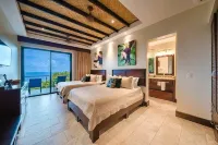 Luxury Villa Manuel Antonio - 8Br Estate w/ Chef, Grand Ocean Views & Beach Path