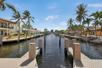 Waterfront home w/pool & views 5 minutes from beach/nightlife!