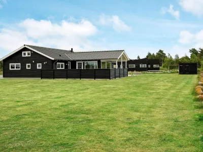 Luxury Retreat with Pool - By Traum Ferienwohnungen Hotels in 