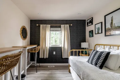 8BR | BBQ, Garden Retreat | Des Moines | Sophari - 2-Star