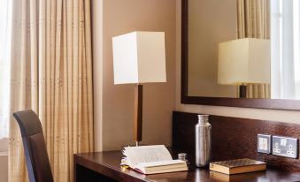 Mercure Leeds Parkway Hotel