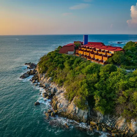 Las Brisas Huatulco – All Inclusive