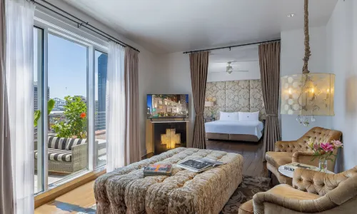 International House Hotel