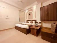 Fabhotel Majestic Heights = Fabhotel 雄偉高地 帕特里卡门附近的飯店