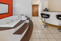 Robinson Inn and Suites Hotels in Hewitt